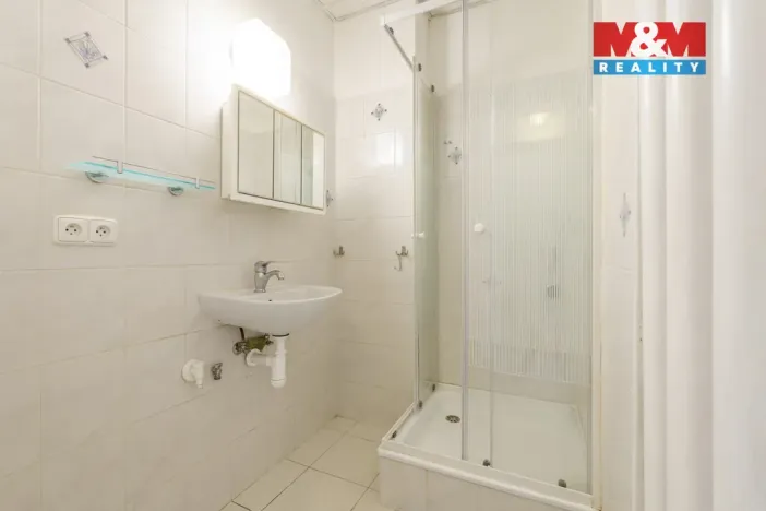 Prodej bytu 2+1, Karlovy Vary, K. Čapka, 55 m2