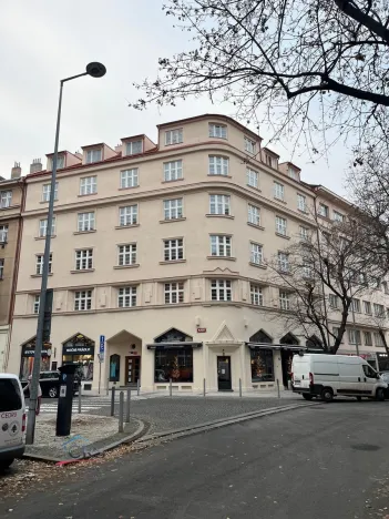 Prodej bytu 2+kk, Praha - Bubeneč, Na hutích, 75 m2