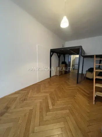 Pronájem bytu 1+1, České Budějovice - České Budějovice 1, Krajinská, 41 m2