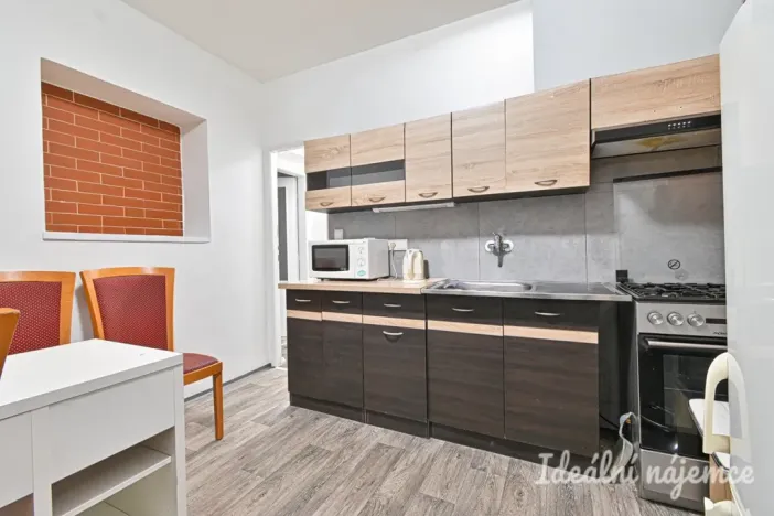 Pronájem bytu 3+1, Brno - Obřany, Fryčajova, 71 m2