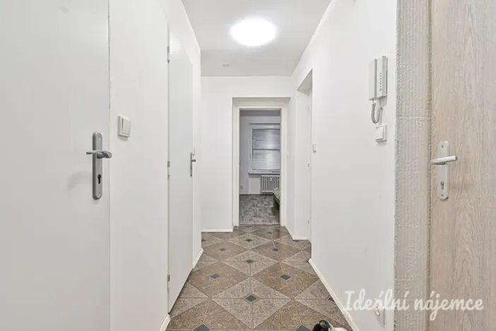 Pronájem bytu 3+1, Brno - Obřany, Fryčajova, 71 m2