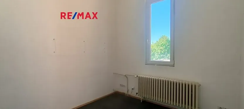 Pronájem kanceláře, Praha - Kobylisy, Horňátecká, 14 m2