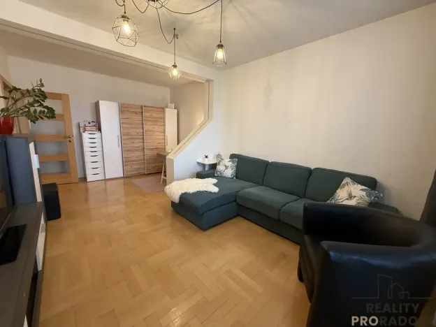 Pronájem bytu 3+1, Olomouc, Kmochova, 74 m2