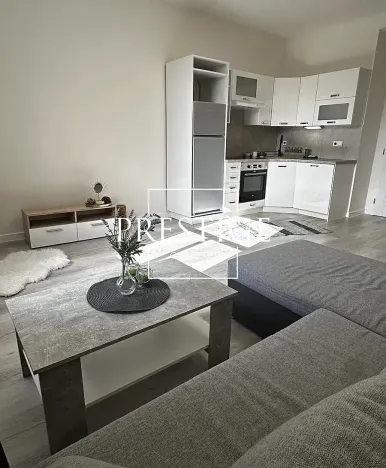 Pronájem bytu 1+kk, Praha - Libeň, Na rozcestí, 29 m2