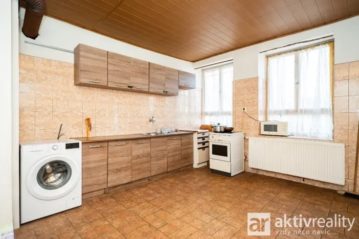 Prodej ubytování, Neratovice, Hlavní, 620 m2