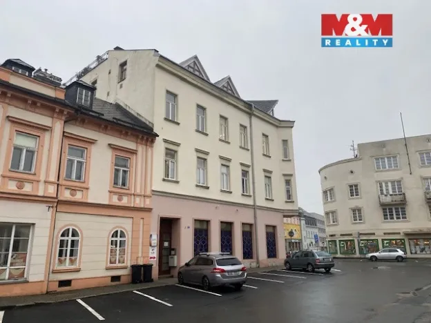 Pronájem kanceláře, Bruntál, Zámecké nám., 76 m2