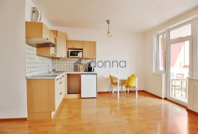 Prodej bytu 1+kk, Praha, Poděbradská, 36 m2