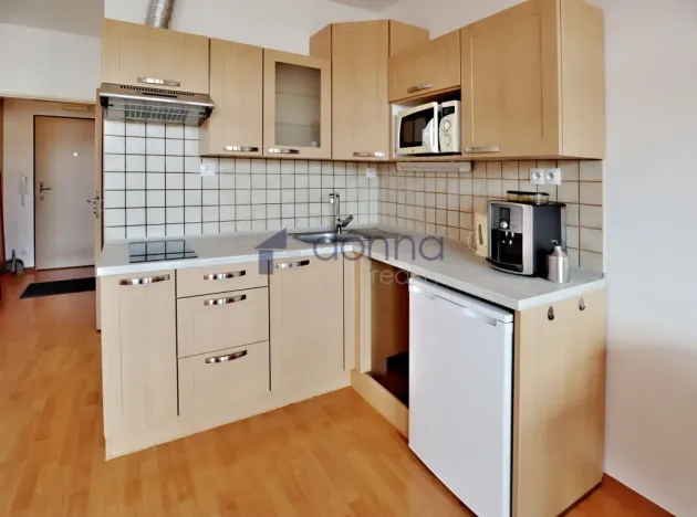 Prodej bytu 1+kk, Praha, Poděbradská, 36 m2