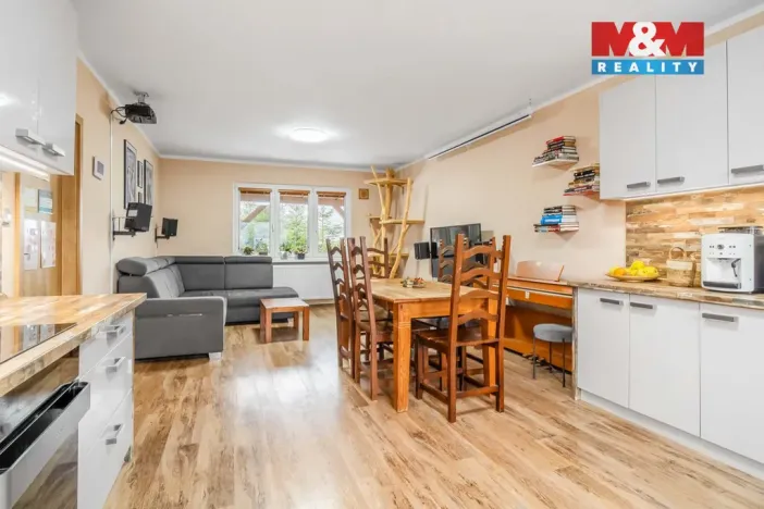 Prodej rodinného domu, Brniště, 190 m2