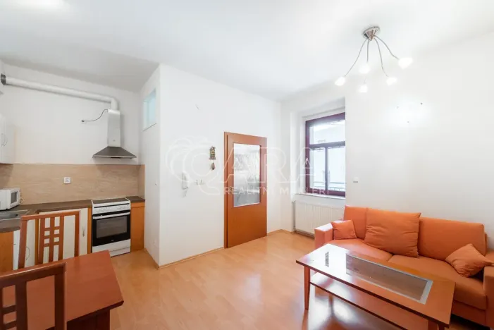 Pronájem bytu 2+kk, Praha - Karlín, Sokolovská, 62 m2