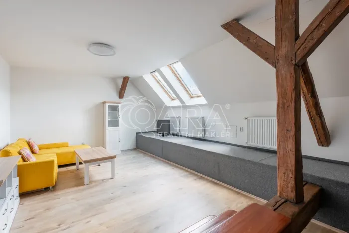 Pronájem bytu 2+kk, Praha - Karlín, Sokolovská, 62 m2