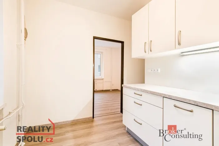 Pronájem bytu 2+1, Slavkov u Brna, Komenského náměstí, 53 m2