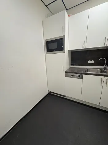 Pronájem obchodního prostoru, Praha - Karlín, Sokolovská, 215 m2