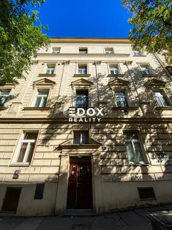 Prodej bytu 2+kk, Praha - Smíchov, U Santošky, 39 m2