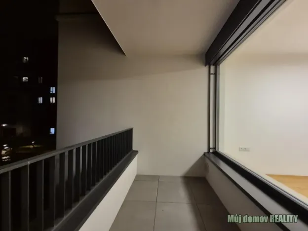 Pronájem bytu 2+kk, Praha - Nusle, Mužíkova, 52 m2