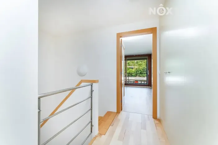 Pronájem bytu 3+kk, Praha - Vysočany, Podnádražní, 100 m2