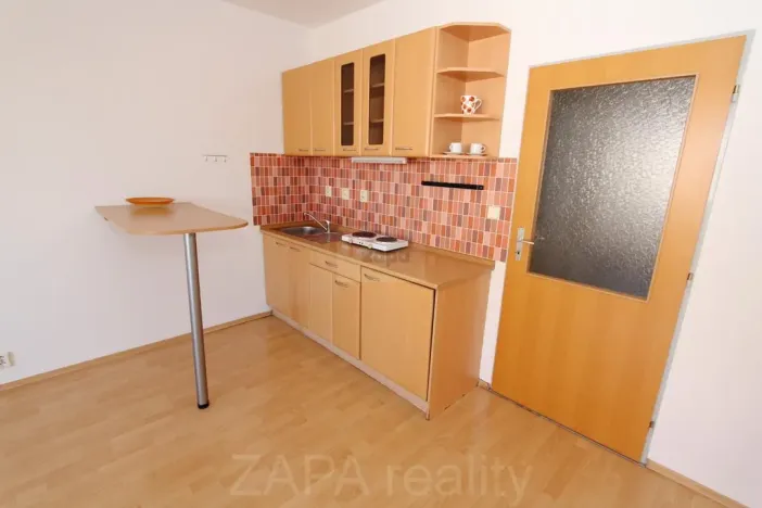 Pronájem bytu 1+kk, Praha - Záběhlice, K prádelně, 34 m2