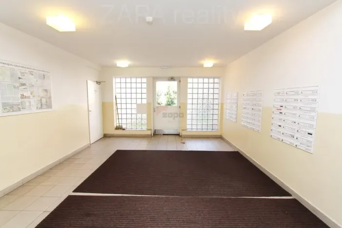 Pronájem bytu 1+kk, Praha - Záběhlice, K prádelně, 34 m2