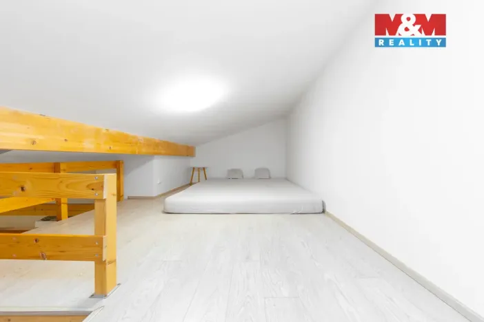 Prodej bytu 2+kk, Mikulov, Koněvova, 36 m2