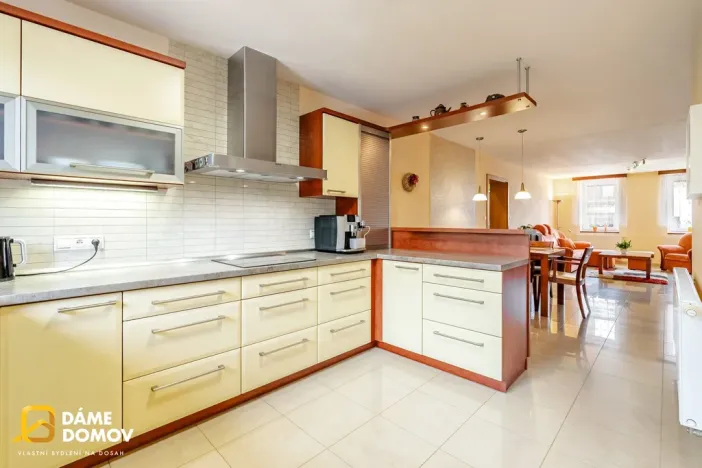 Prodej rodinného domu, Kostelec u Holešova, 260 m2