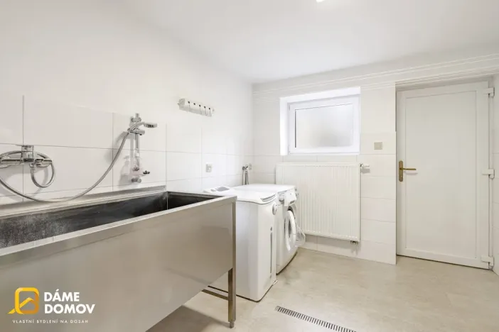 Prodej rodinného domu, Kostelec u Holešova, 260 m2