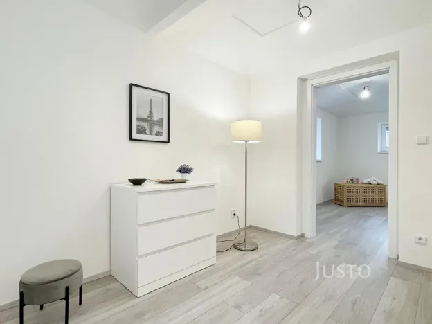 Prodej bytu 3+1, Praha, Žitavského, 66 m2