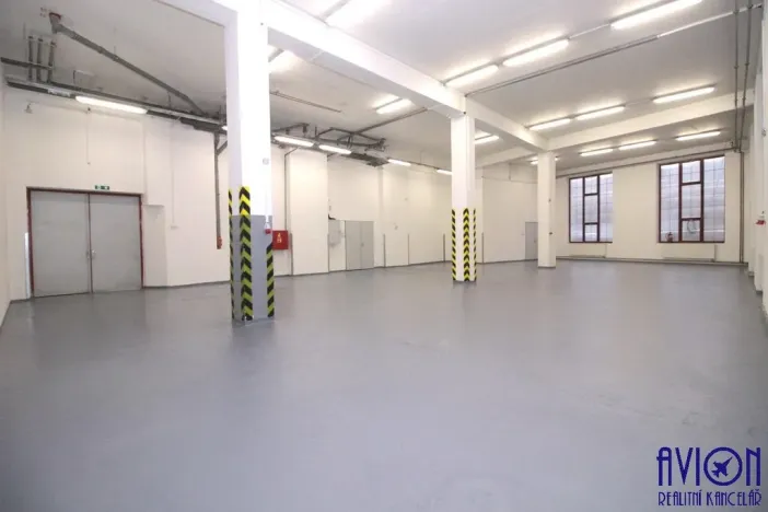 Pronájem skladu, Praha - Strašnice, U trati, 263 m2