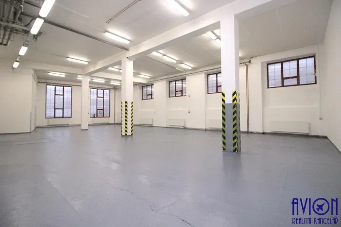 Pronájem skladu, Praha - Strašnice, U trati, 263 m2