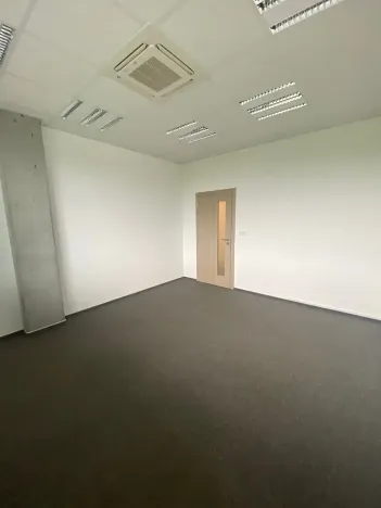 Pronájem kanceláře, Brno, Sochorova, 16 m2
