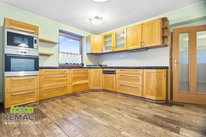 Prodej rodinného domu, Hronov, Karoliny Světlé, 250 m2