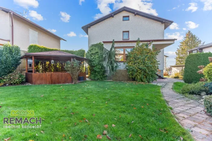 Prodej rodinného domu, Hronov, Karoliny Světlé, 250 m2