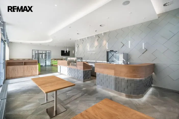 Prodej komerční nemovitosti, Karlovy Vary, 1967 m2