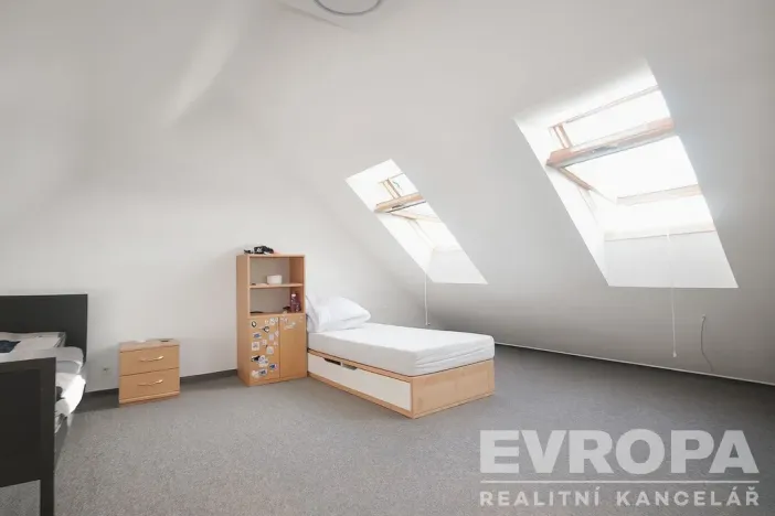 Prodej rodinného domu, Praha - Krč, Branická, 235 m2