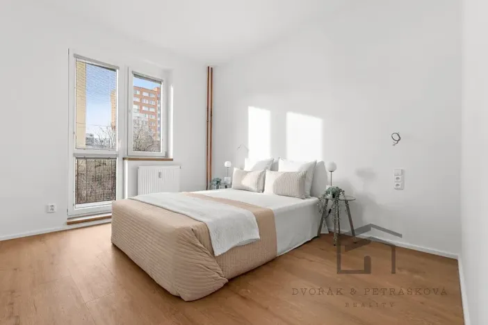 Pronájem bytu 3+kk, Praha - Libeň, Sokolovská, 64 m2