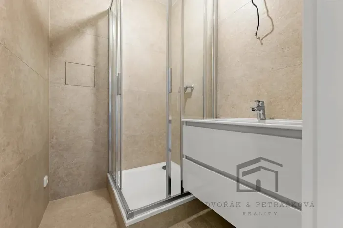 Pronájem bytu 3+kk, Praha - Libeň, Sokolovská, 64 m2