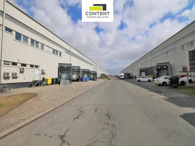 Pronájem výrobních prostor, Kněževes, Nad Kovárnou, 2333 m2