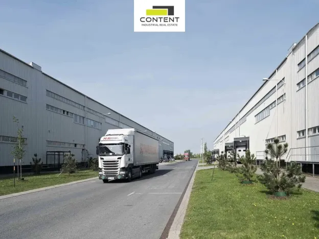 Pronájem výrobních prostor, Kněževes, Nad Kovárnou, 2333 m2