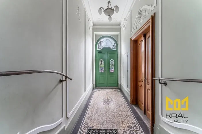 Pronájem bytu 3+1, Praha - Smíchov, Arbesovo náměstí, 113 m2