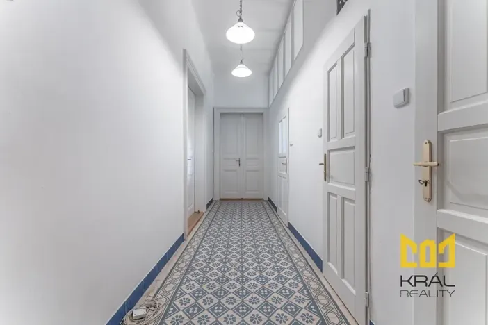 Pronájem bytu 3+1, Praha - Smíchov, Arbesovo náměstí, 113 m2