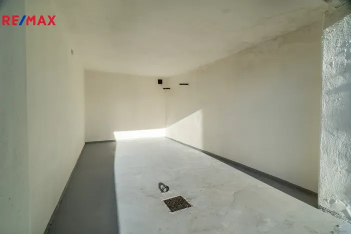 Prodej garáže, Praha - Kbely, Železnobrodská, 18 m2