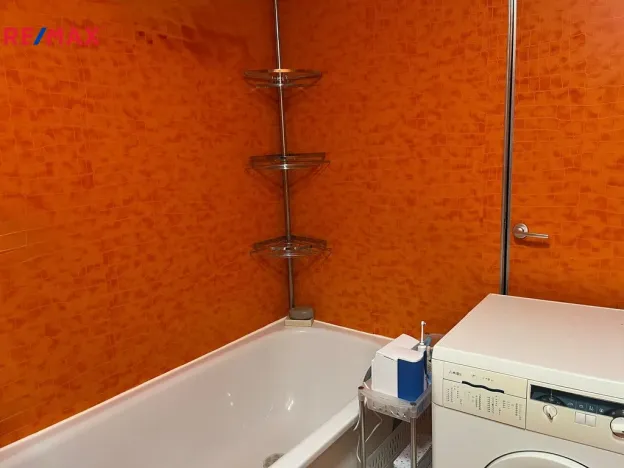 Prodej bytu 2+1, Karlovy Vary - Drahovice, Gagarinova, 56 m2