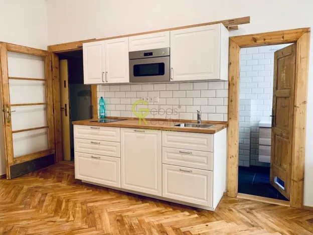 Pronájem bytu 1+1, Praha - Nové Město, Na výtoni, 41 m2
