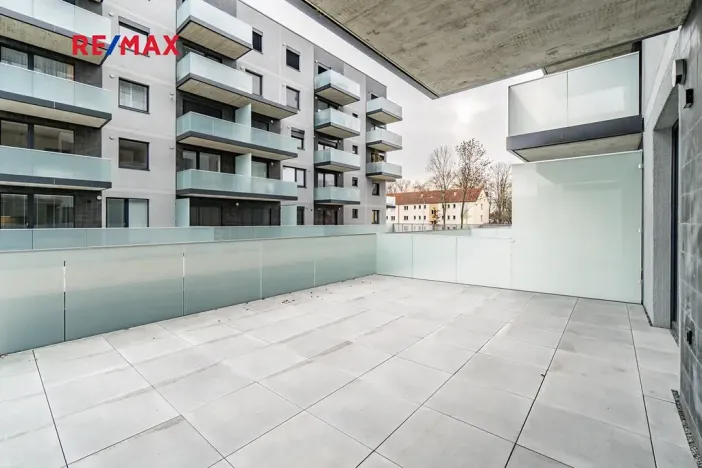 Prodej bytu 2+kk, Praha - Prosek, Čakovická, 43 m2