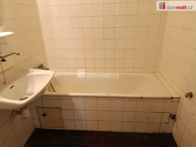 Pronájem bytu 3+1, Praha, Vodnická, 70 m2