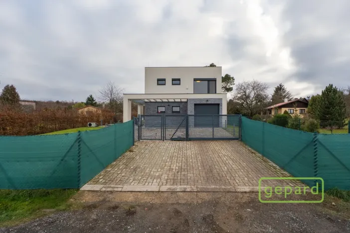 Prodej rodinného domu, Mníšek pod Brdy, U Kolejí, 200 m2