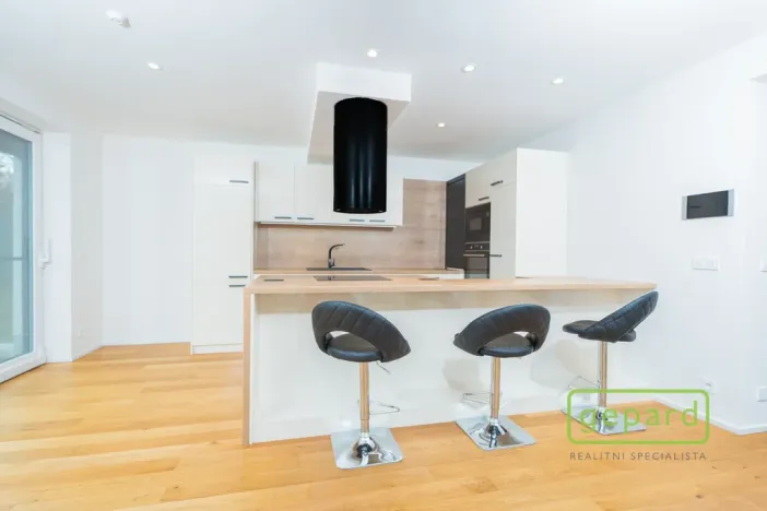 Prodej rodinného domu, Mníšek pod Brdy, U Kolejí, 200 m2