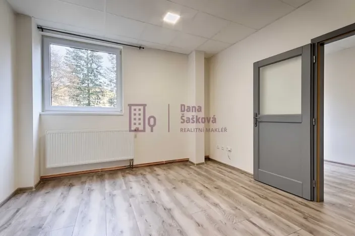 Pronájem bytu 2+kk, Jindřichův Hradec, Miřiovského, 34 m2