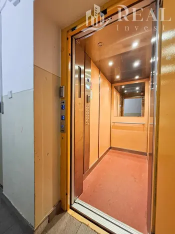 Pronájem bytu 2+1, Chomutov, Holešická, 62 m2