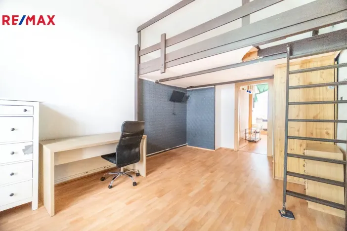 Prodej bytu 1+1, Praha, Vlkova, 34 m2