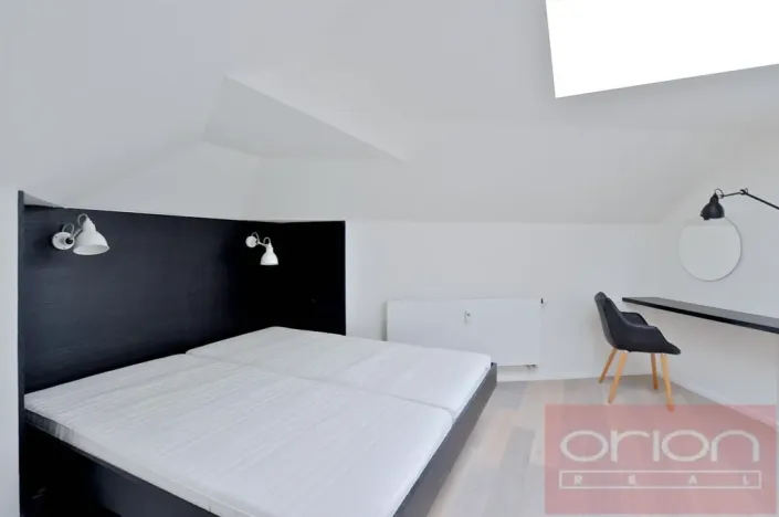 Pronájem bytu 2+kk, Praha - Vinohrady, náměstí Jiřího z Poděbrad, 60 m2